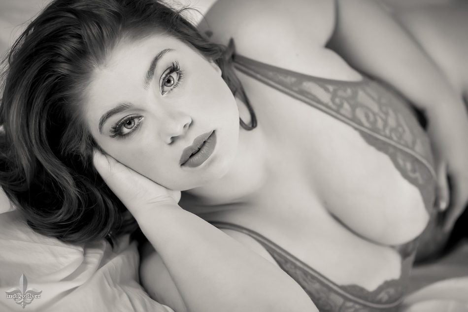 boudoir hair and makeup